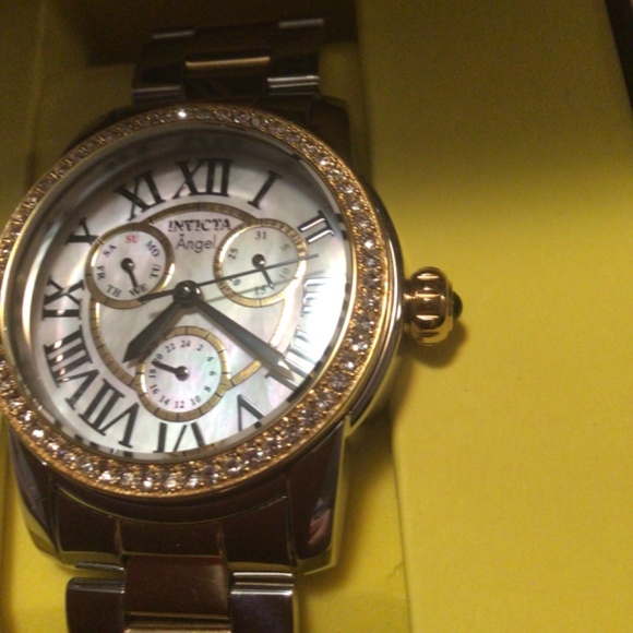 Invicta woman’s watch diamond surround dial - Picture 4 of 4
